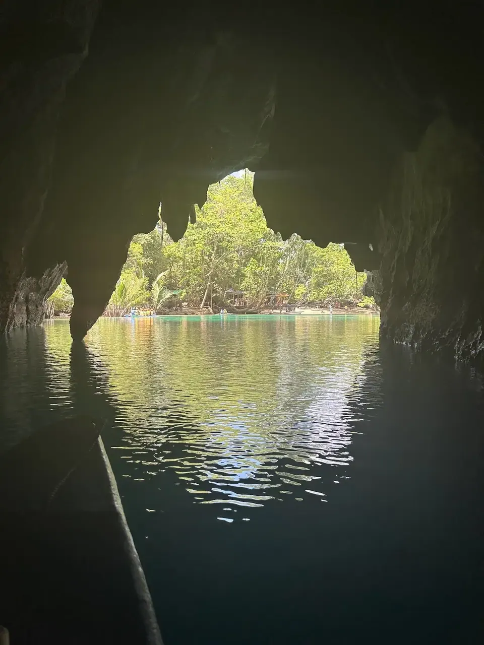 Entrada al río subterráneo
