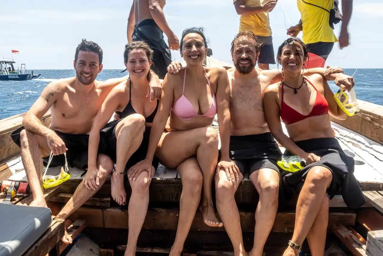Grupo en el barco