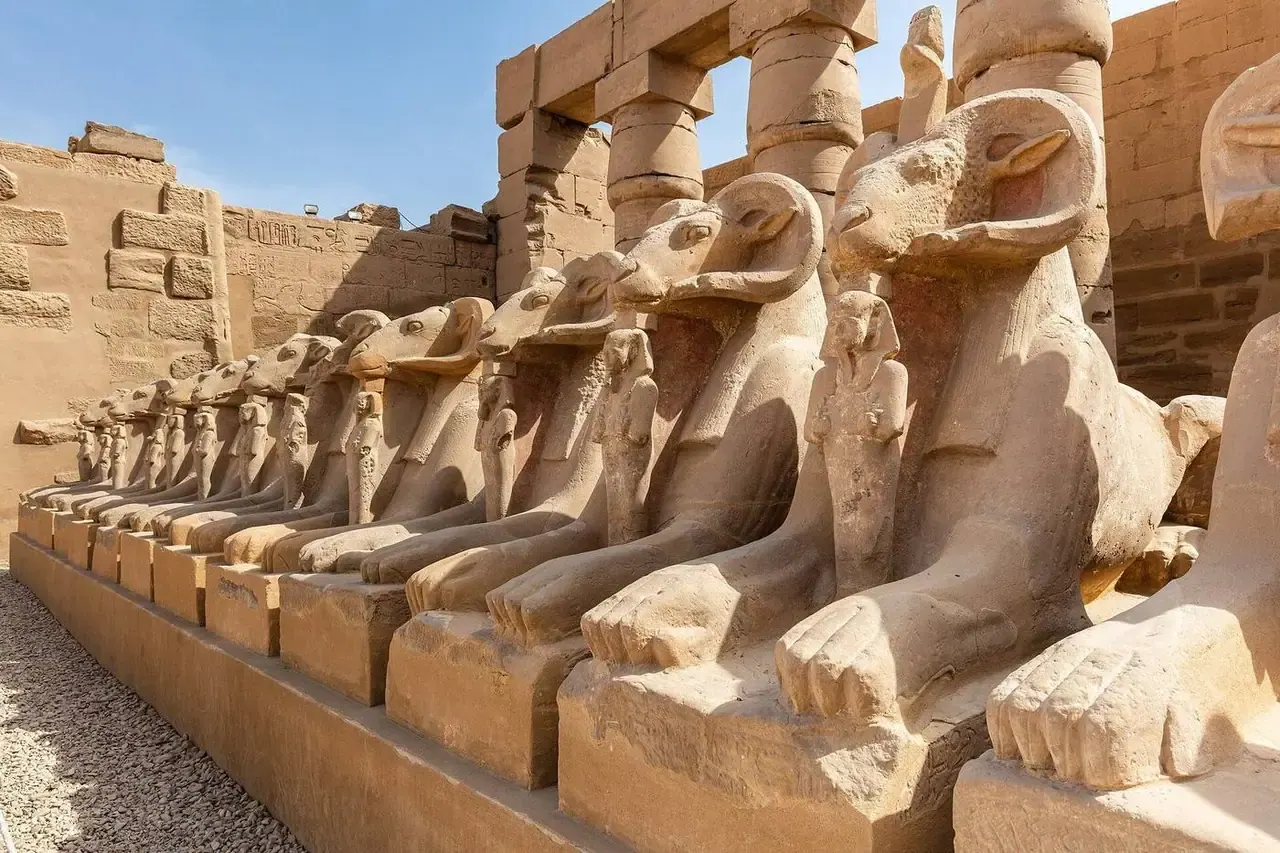 Avenida de carneros, Karnak